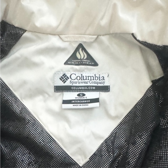 Columbia jacket . Perfect condition - Picture 2 of 2
